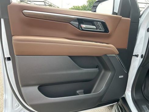 New 2026 Chevrolet Tahoe High Country w/ Sun And Tow Package AWD/4WD image 11