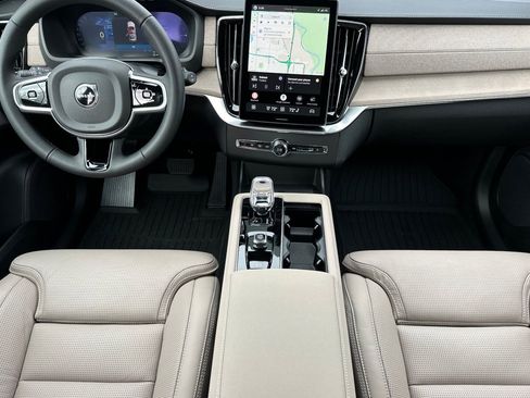 New 2026 Volvo XC90 T8 Ultra w/ Lounge Package AWD/4WD image 12
