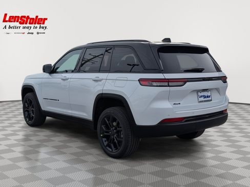 New 2025 Jeep Grand Cherokee Limited image 2