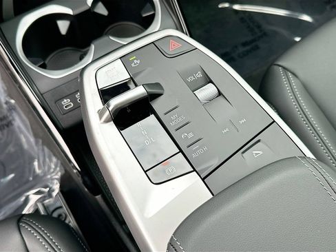 New 2026 BMW X1 xDrive28i AWD/4WD image 13