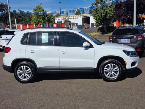 Used 2017 Volkswagen Tiguan S FWD image 28