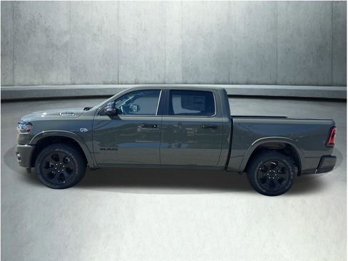 New 2026 RAM 1500 4x4 Crew Cab image 2