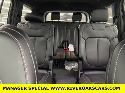 Used 2025 Jeep Grand Cherokee L Limited w/ MOPAR Finishing Package image 20