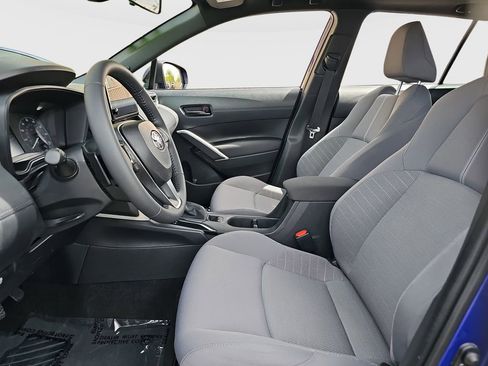 Used 2024 Toyota Corolla Cross AWD Hybrid w/ Moonroof Package image 16