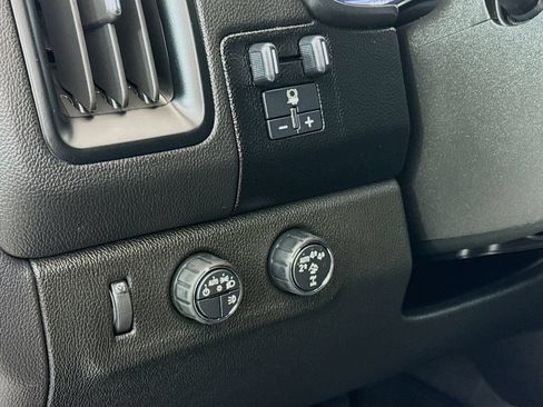 Used 2019 Chevrolet Colorado ZR2 w/ ZR2 Dusk Special Edition AWD/4WD image 10