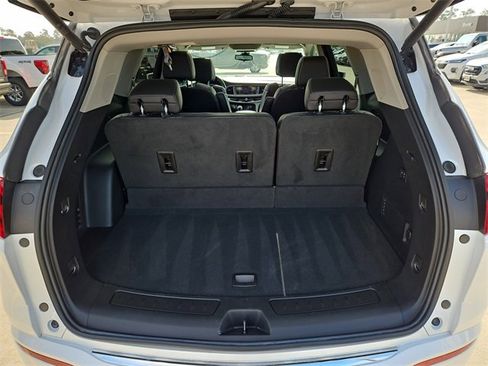 Used 2020 Buick Enclave Avenir w/ Avenir Technology Package image 23