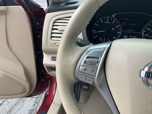 Used 2013 Nissan Altima 2.5 SL w/ Technology Pkg image 19