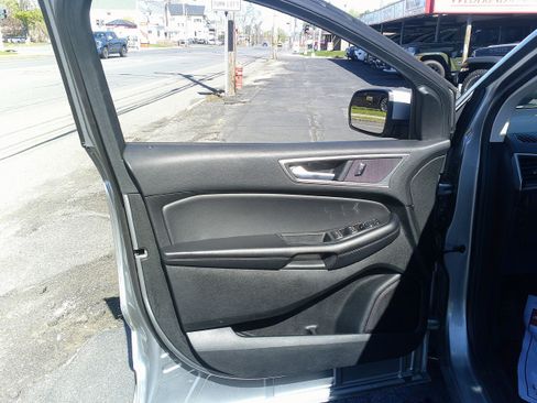 Used 2024 Ford Edge SEL AWD/4WD image 14
