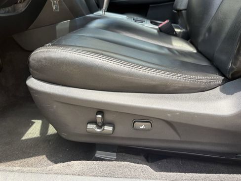 Used 2011 Subaru Legacy 2.5i Limited w/ Interior Illumination Pkg AWD/4WD image 13