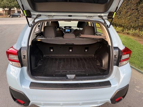 Used 2021 Subaru Crosstrek 2.0i Premium w/ Moonroof Package image 19