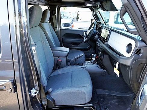 New 2026 Jeep Wrangler Unlimited Sport S image 16