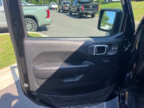 Used 2019 Jeep Wrangler Unlimited Sport S AWD/4WD image 15