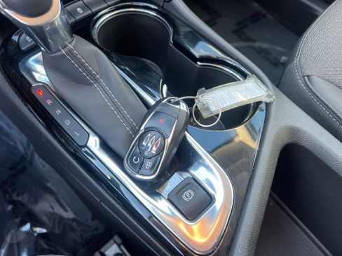 Used 2025 Buick Encore GX Preferred image 22