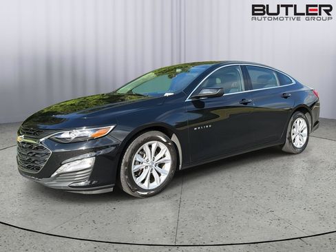 Used 2025 Chevrolet Malibu LT FWD image 1