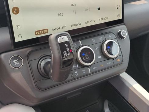 New 2026 Land Rover Defender 110 X-Dynamic SE AWD/4WD image 9