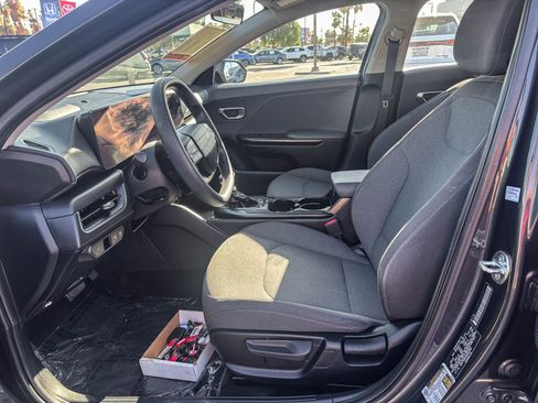 Used 2025 Kia K4 FWD image 21