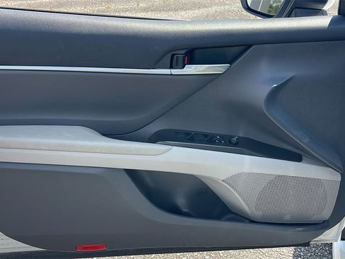 Used 2024 Toyota Camry SE image 16