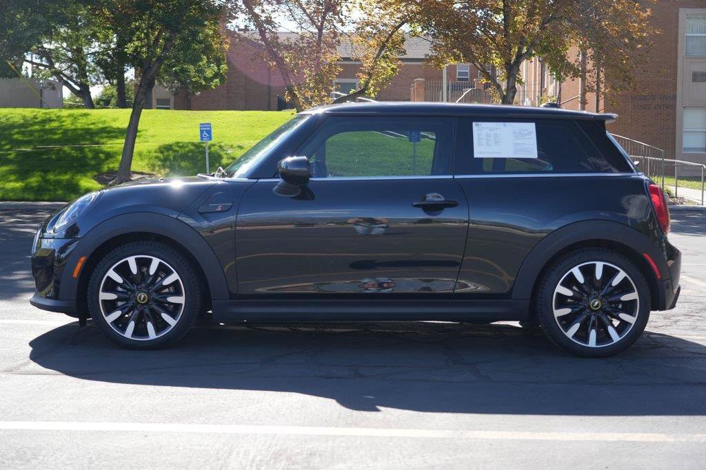 Certified 2024 MINI Cooper SE FWD image 2