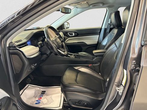 Used 2022 Jeep Compass Limited AWD/4WD image 9