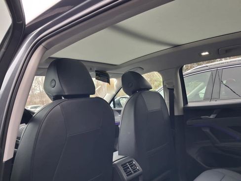 New 2026 Volkswagen Tiguan SE AWD/4WD image 13