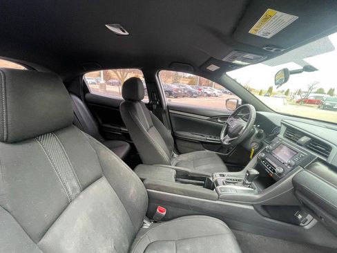 Used 2017 Honda Civic Sport image 6