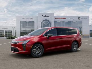 New 2027 Chrysler Pacifica Limited FWD video 2