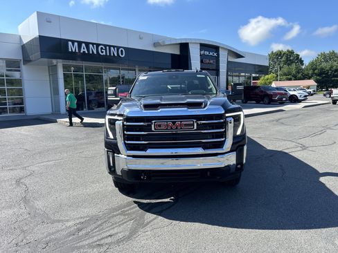 Used 2026 GMC Sierra 2500 SLE w/ SLE Value Package; AWD/4WD image 17