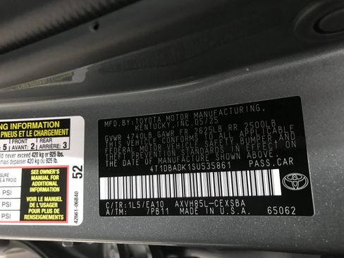 Used 2025 Toyota Camry SE AWD/4WD image 29