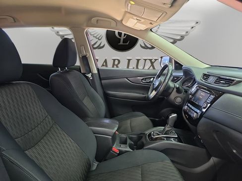 Used 2018 Nissan Rogue SV image 14