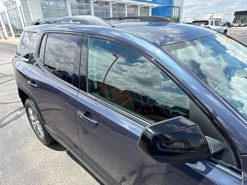 Used 2019 GMC Acadia SLT AWD/4WD image 14