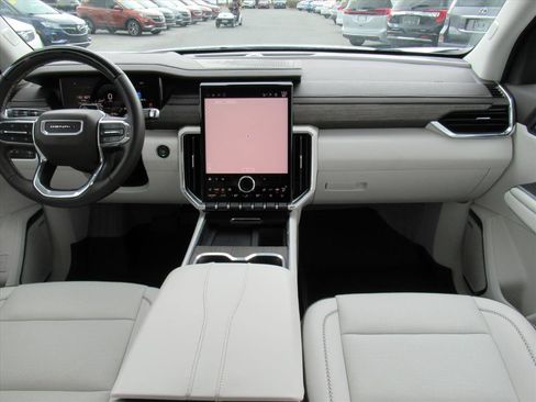 Used 2024 GMC Acadia Denali w/ Super Cruise Package image 11