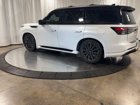 Used 2025 INFINITI QX80 Autograph w/ Premium Cargo Package image 10