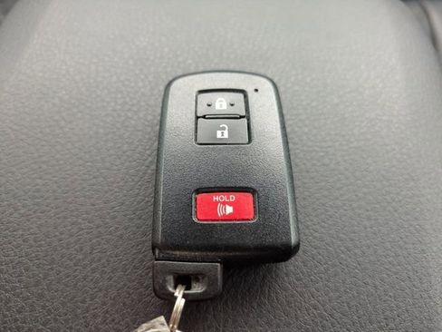 Used 2021 Toyota Tacoma TRD Sport w/ TRD Premium Sport Package AWD/4WD image 32