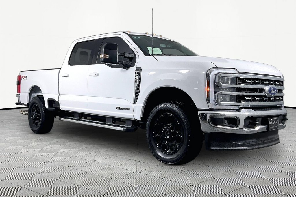 Used 2024 Ford F250 Lariat w/ FX4 Off-Road Package AWD/4WD image 2