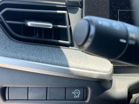 New 2026 Nissan Kicks SV w/ Illumination Package FWD image 28