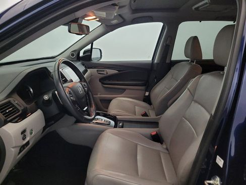 Used 2017 Honda Pilot Touring image 17