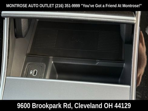 New 2026 Land Rover Range Rover Velar Dynamic SE image 24