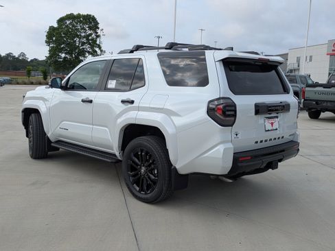 New 2026 Toyota 4Runner 4WD image 3