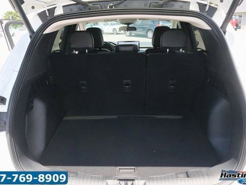 Used 2024 Ford Escape SE image 13