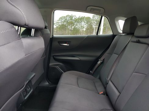 Used 2022 Toyota Venza LE image 12