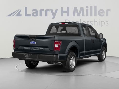 Used 2018 Ford F150 XLT w/ Equipment Group 302A Luxury AWD/4WD image 3