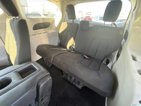 Used 2019 Chrysler Pacifica Touring Plus w/ Tire & Wheel Group image 16