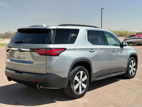 Used 2023 Chevrolet Traverse LT AWD/4WD image 6