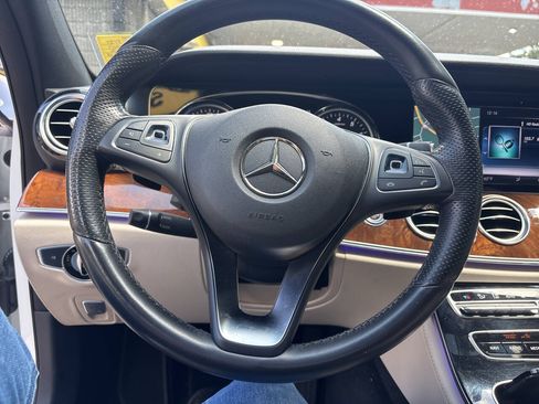 Used 2017 Mercedes-Benz E 300 image 12
