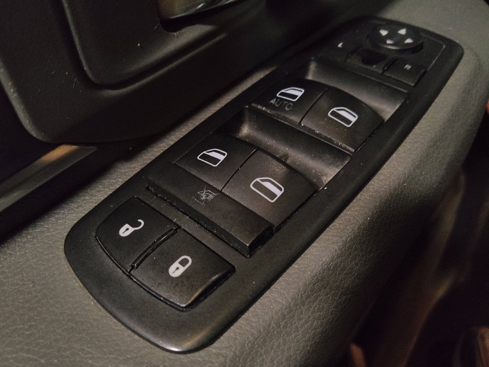 Used 2014 RAM 1500 Classic SLT RWD image 27