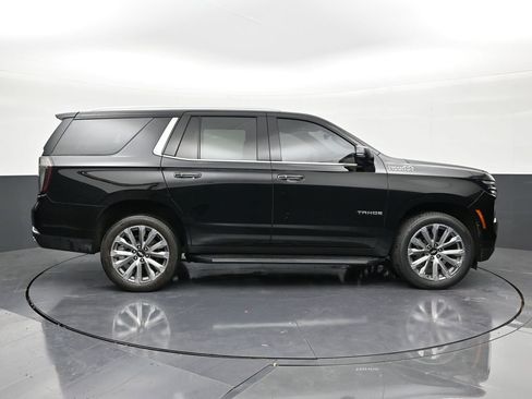 Used 2025 Chevrolet Tahoe High Country RWD image 6