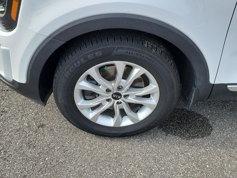 Certified 2021 Kia Telluride LX AWD/4WD image 36