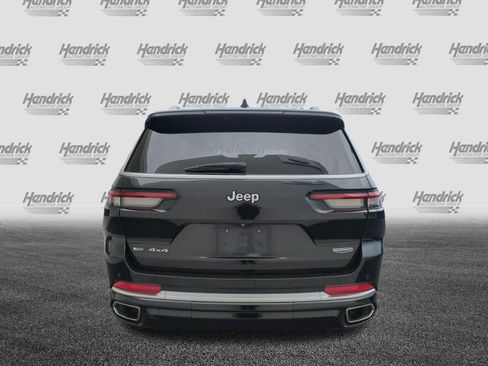 Used 2022 Jeep Grand Cherokee L Summit w/ Luxury Tech Group V AWD/4WD image 9