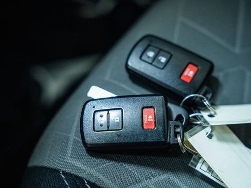 Used 2022 Toyota Tacoma TRD Sport image 48