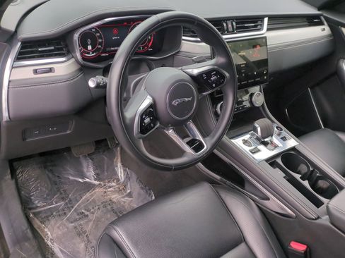 Used 2024 Jaguar F-PACE R-Dynamic S image 16